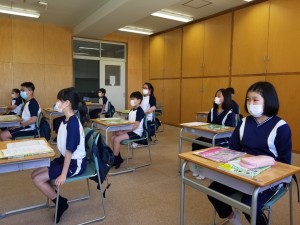 514 2,4,6学年 登校日_200514_0026